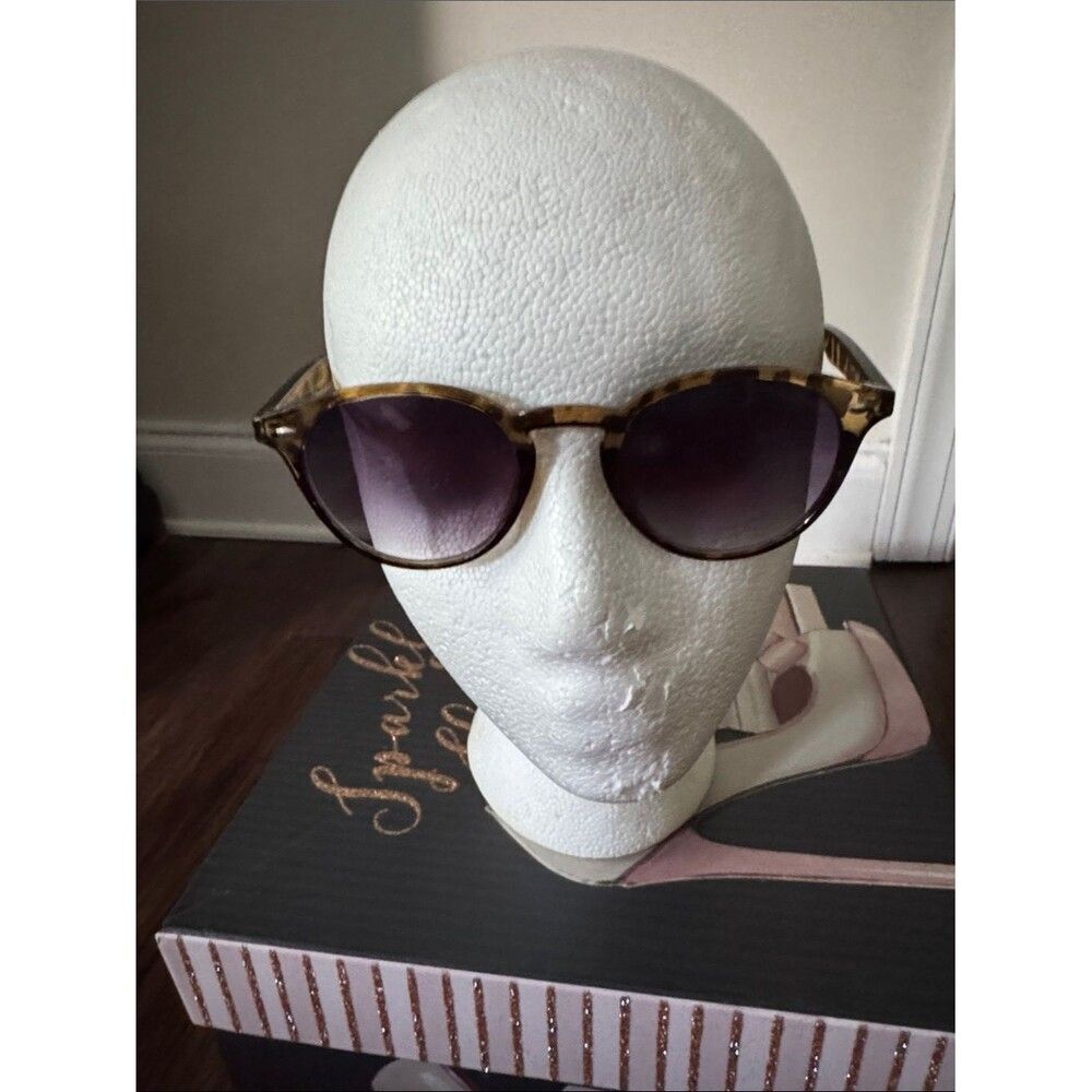 Tortoiseshell Round Women's Sunglasses - Brown Lenses